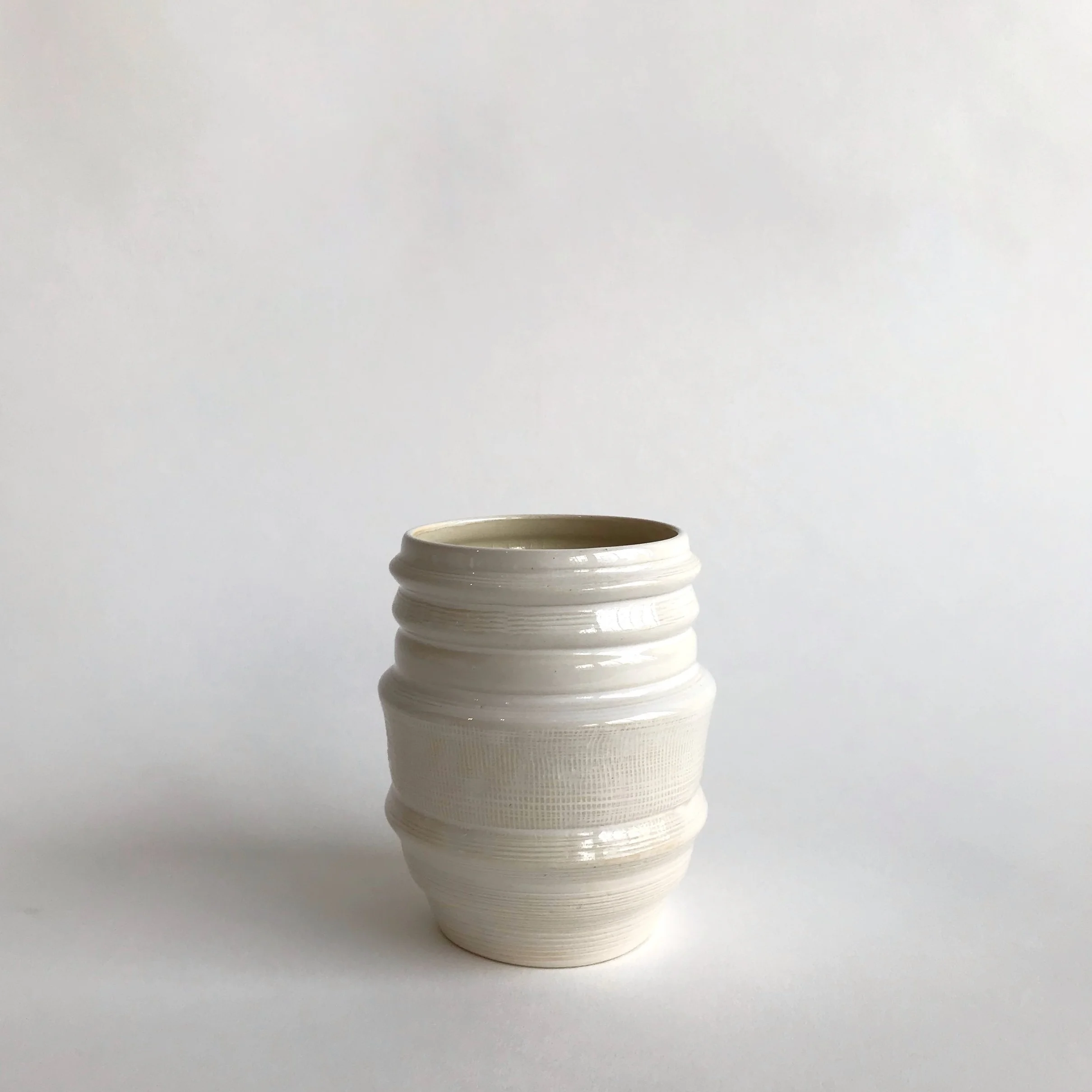 VICARI H 4.5" x W 3"