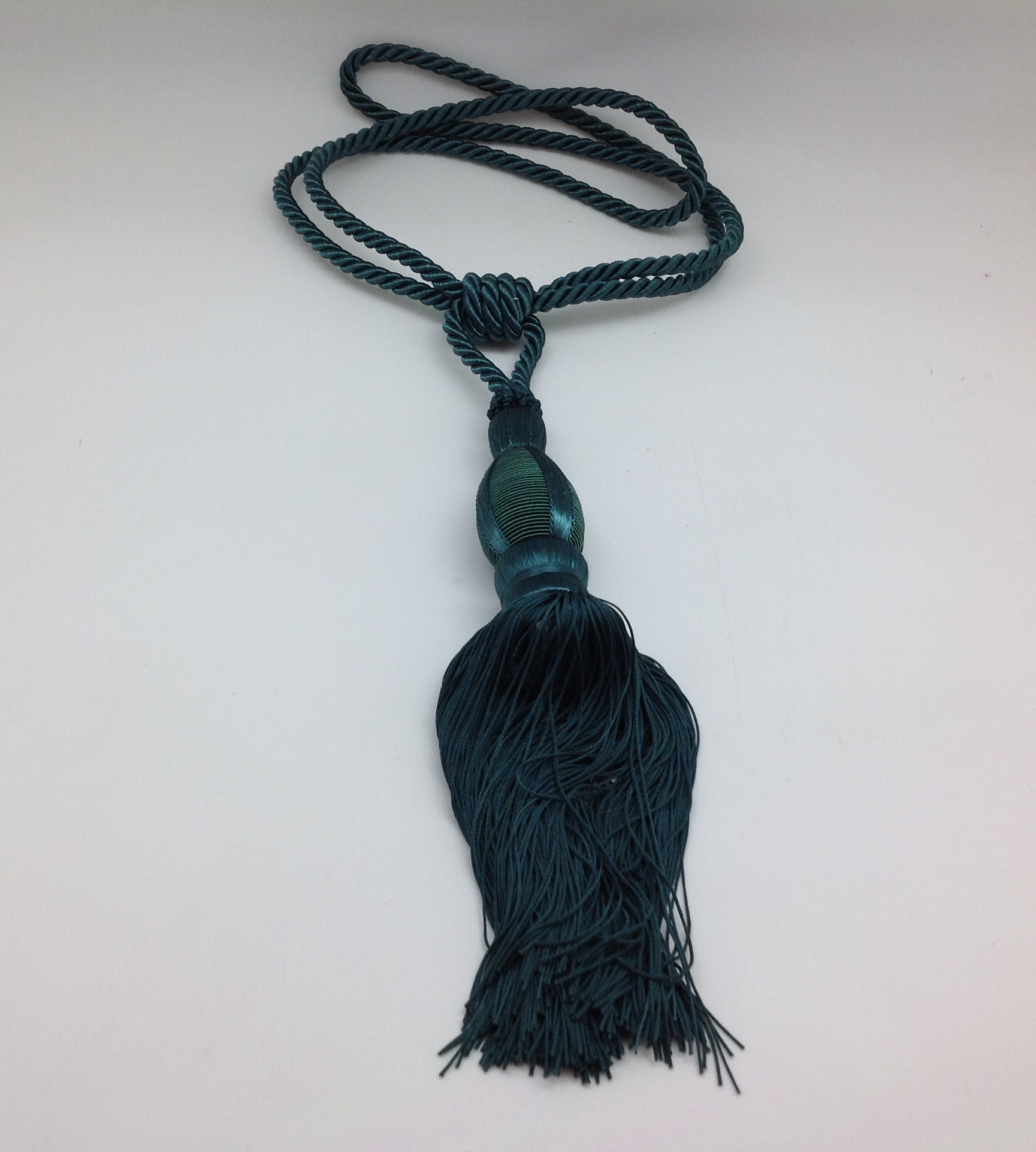 TRADWAY Curtain tassel tieback oval plain (19).JPG