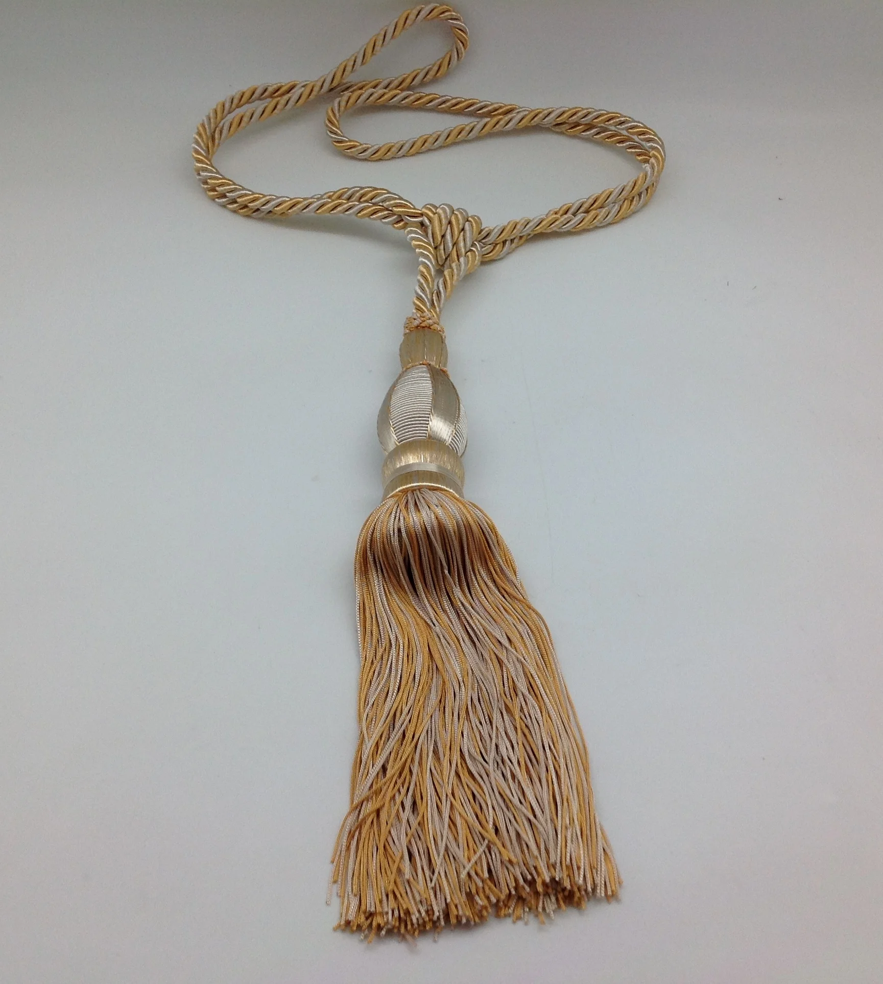 TRADWAY Curtain tassel tieback oval plain (13).JPG