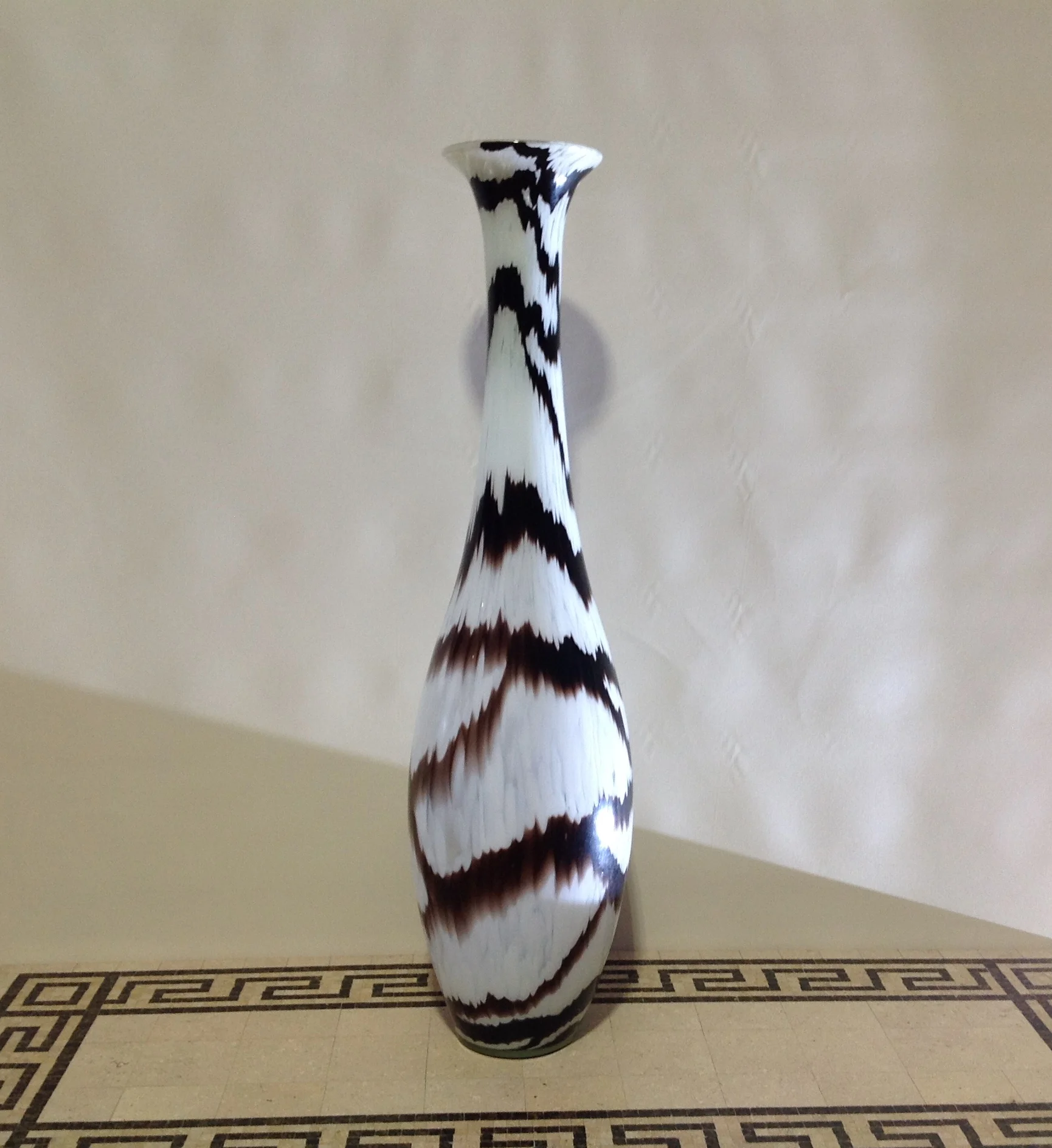 Tradway glass vase (6).JPG