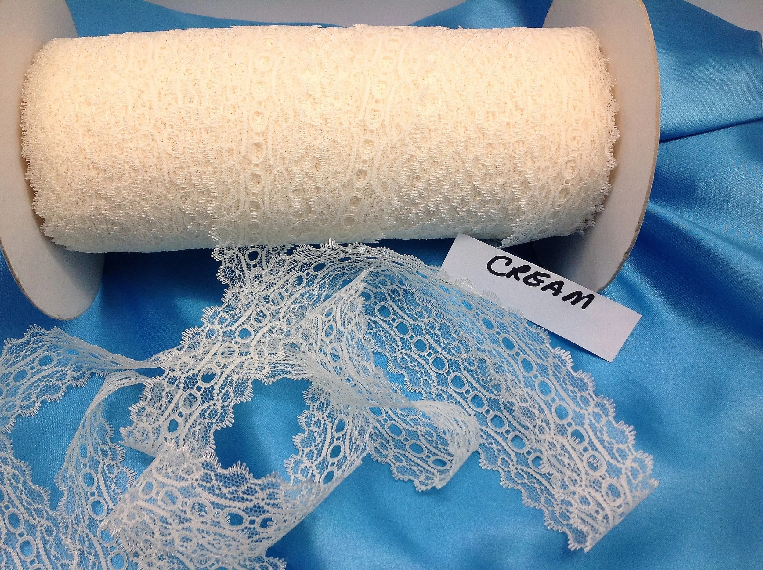 Tradway coathanger laces (17).JPG