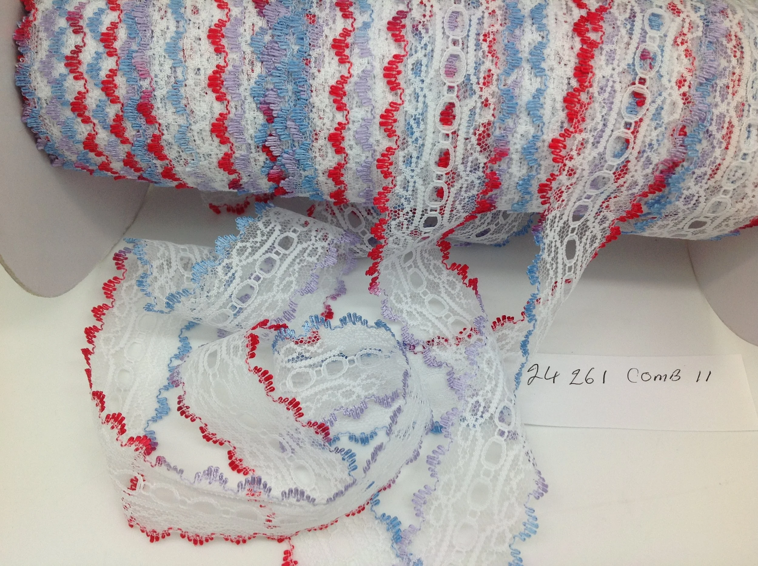 Tradway coathanger laces (47).JPG