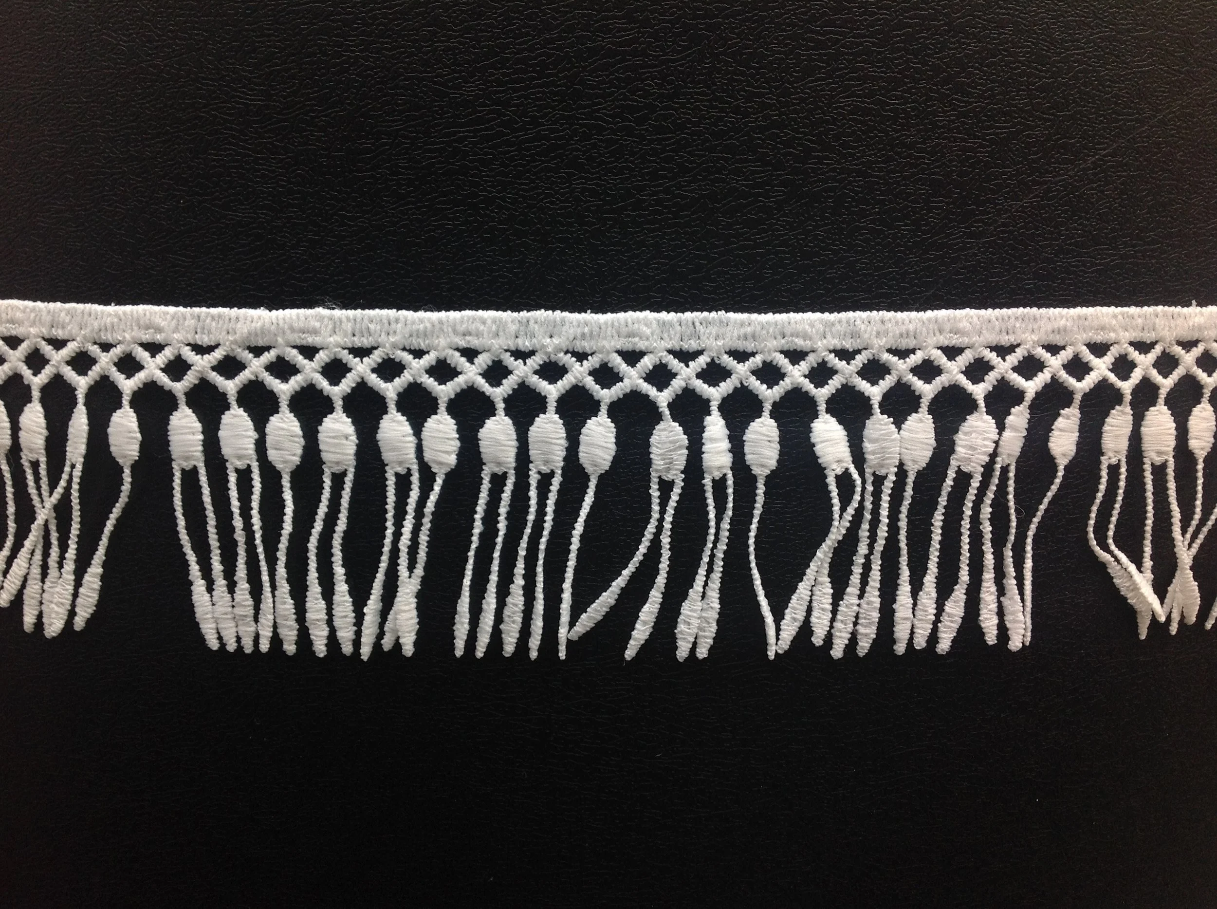 Tradway chemical lace OTS 12968Raw white 7.3cm.JPG