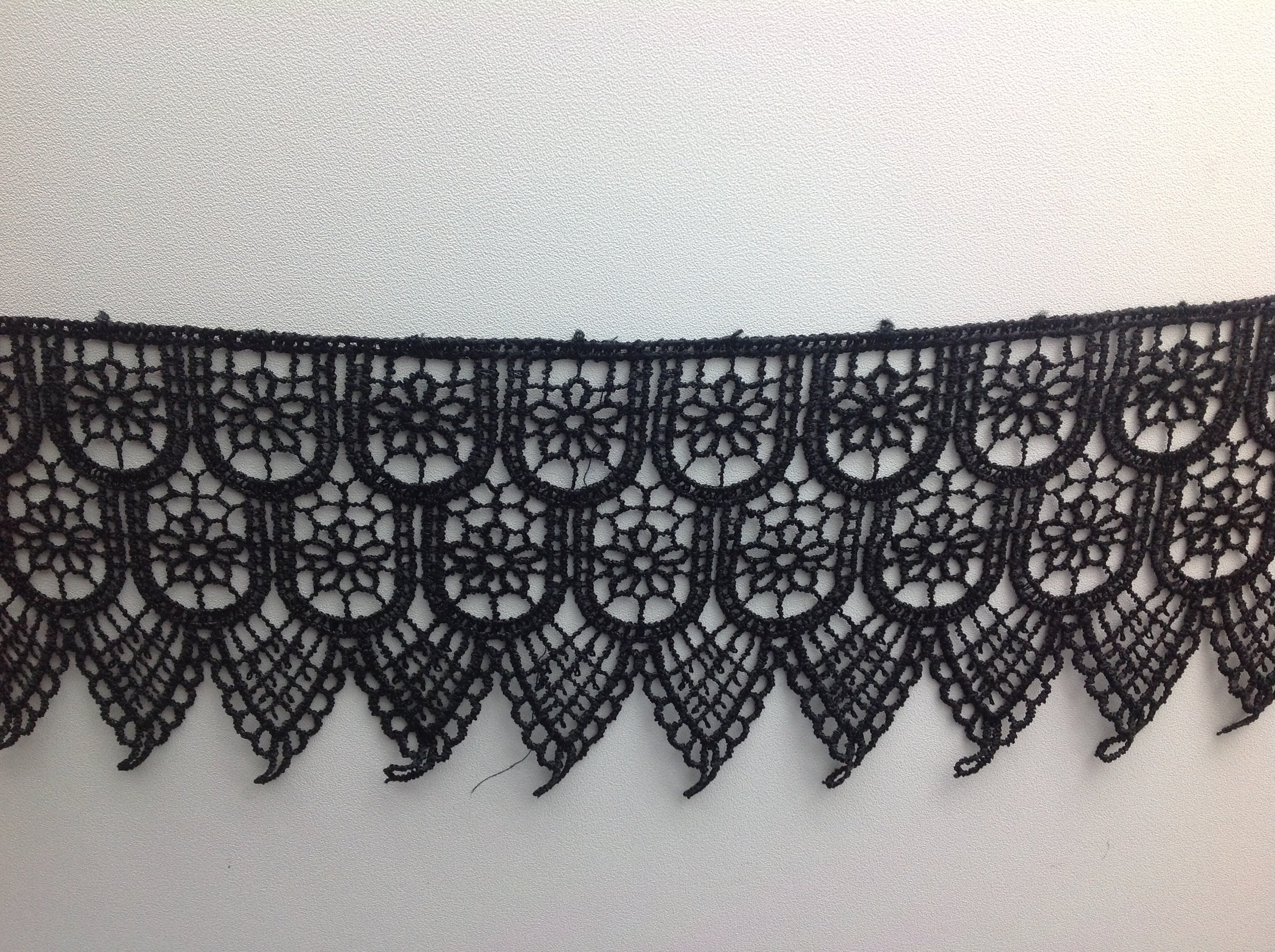 Tradway chemical lace XS100315 Black 8.9cm.JPG