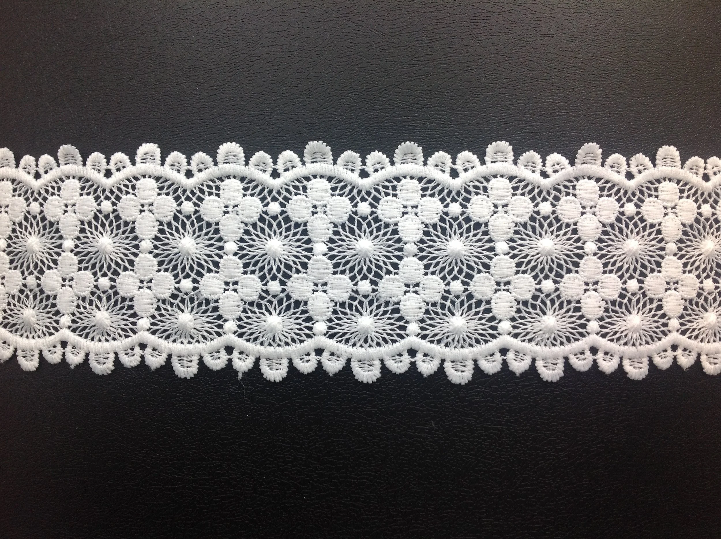 Tradway chemical lace XS1003341 raw white 7.2cm.JPG