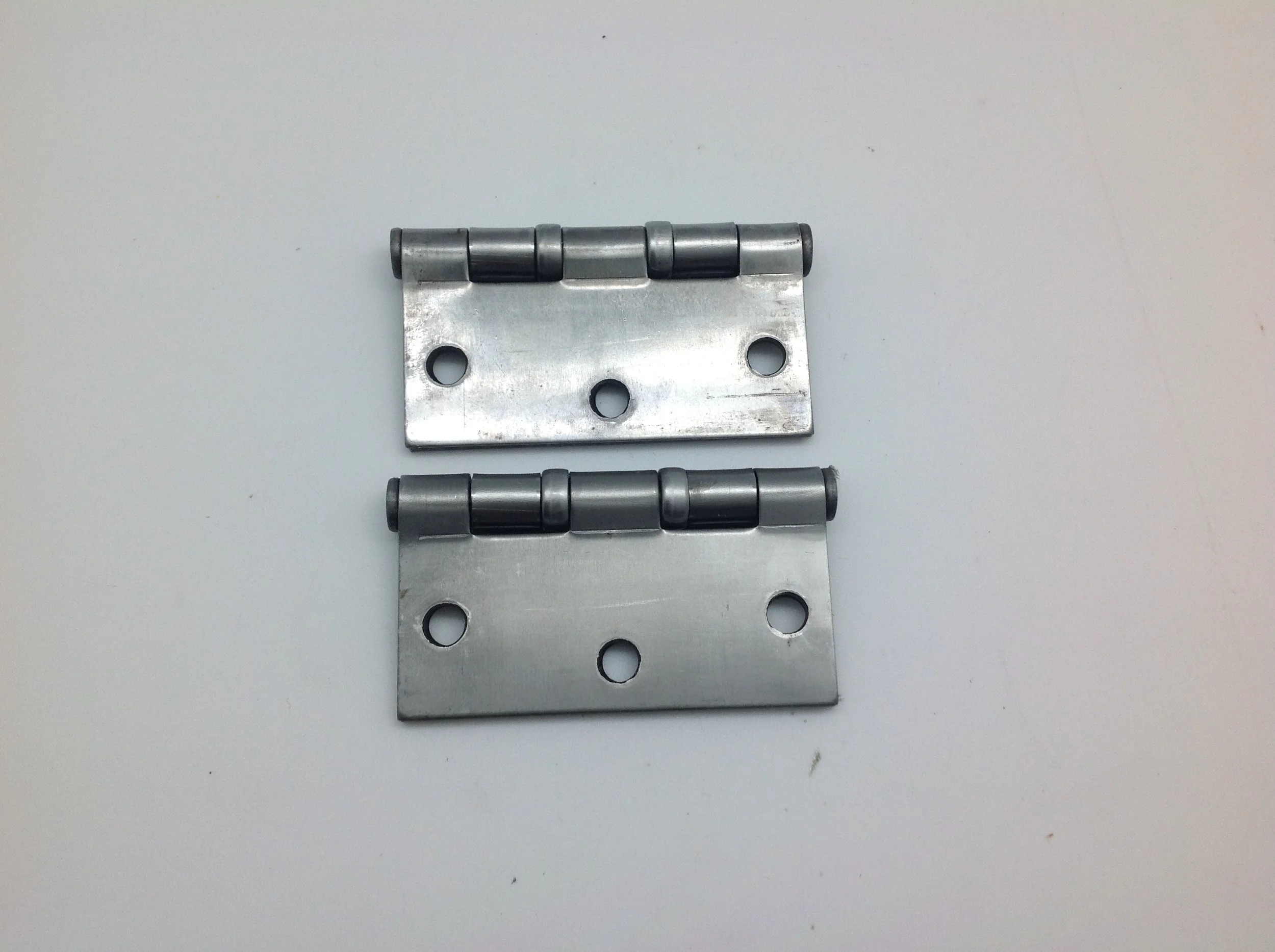 Tradway hinges (11).JPG