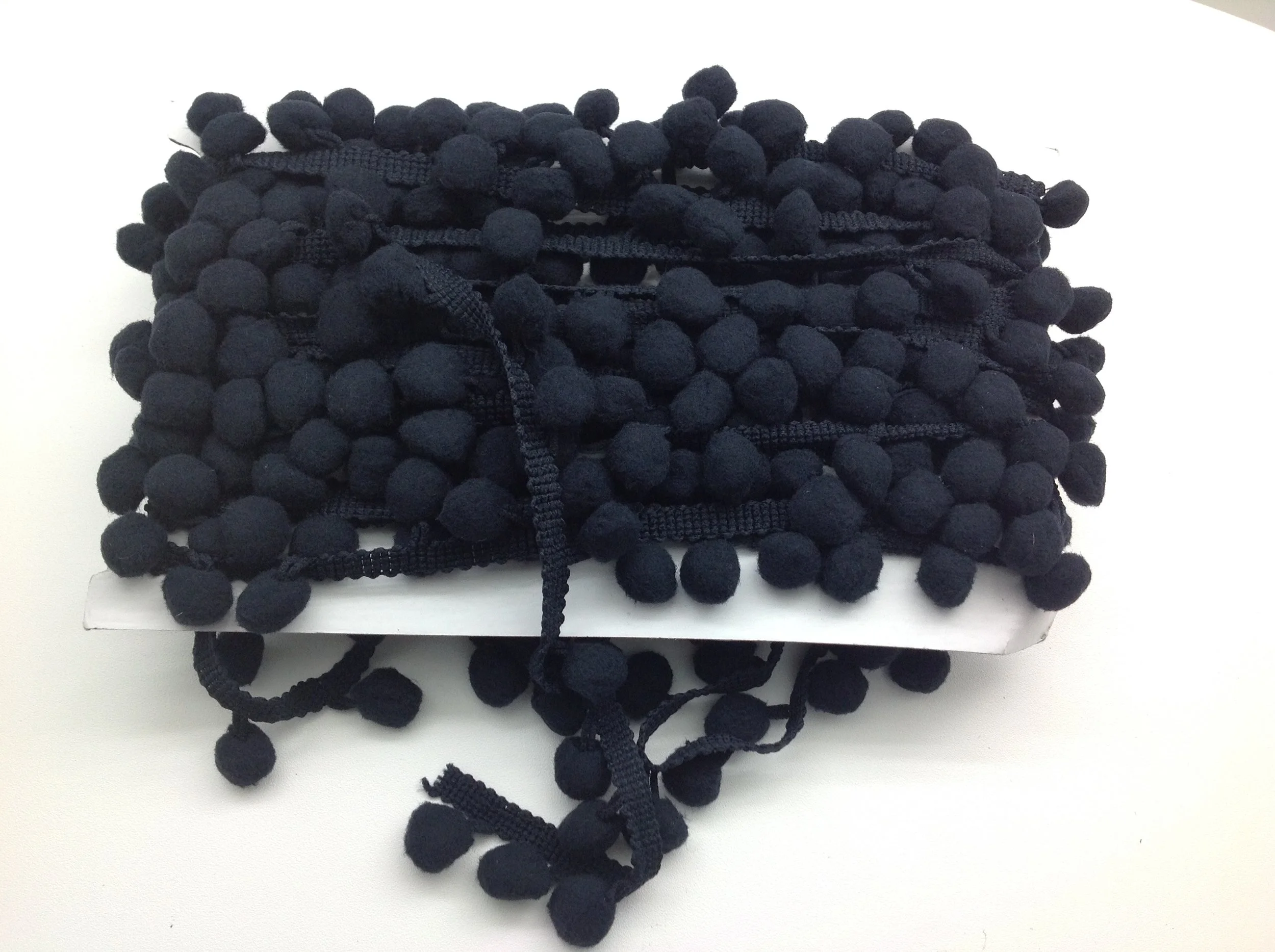 Tradway pom pom trim 0384-0462A_B244_10m.JPG