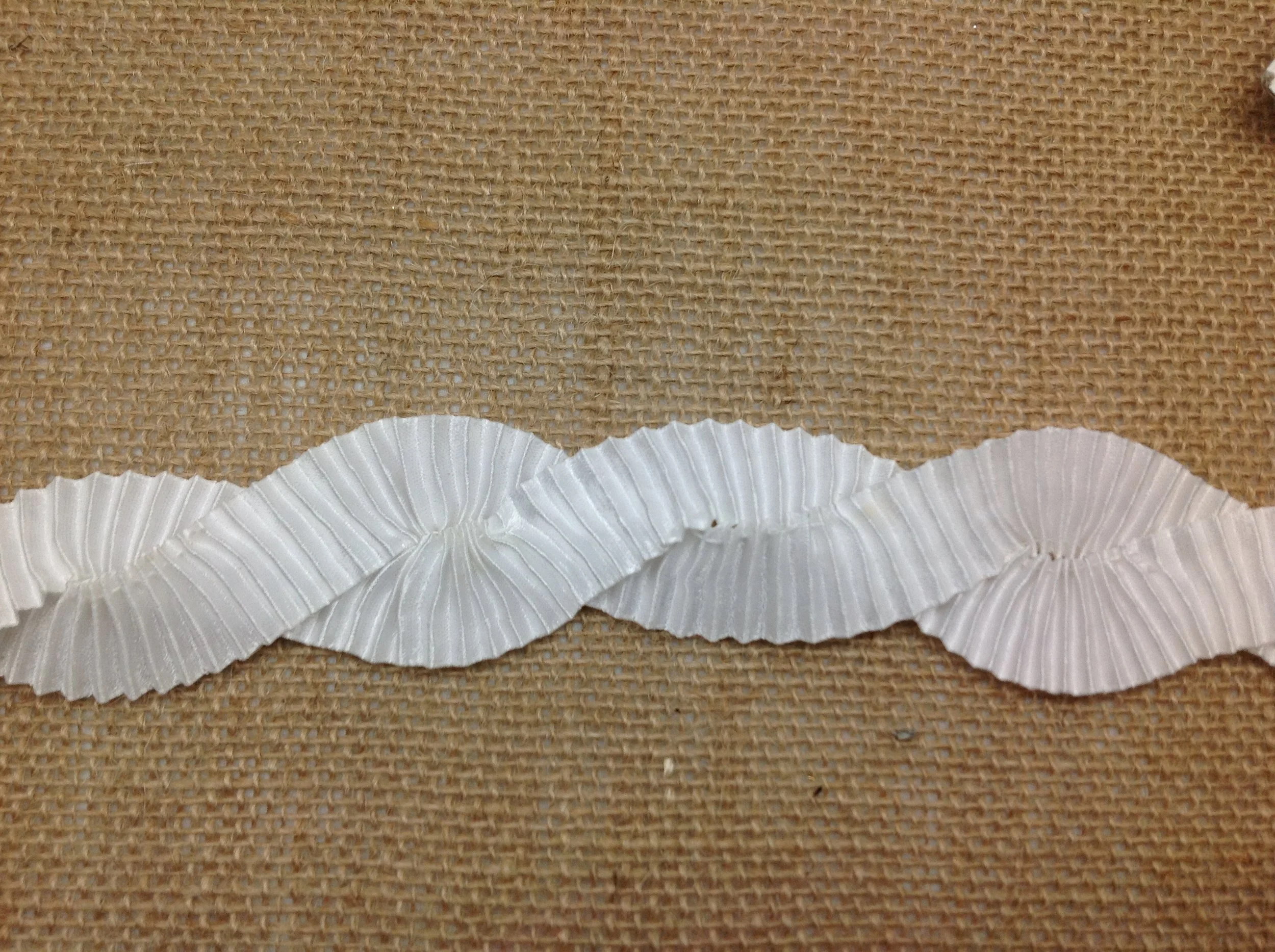 Tradway 53A GZ674 white 4cm.JPG