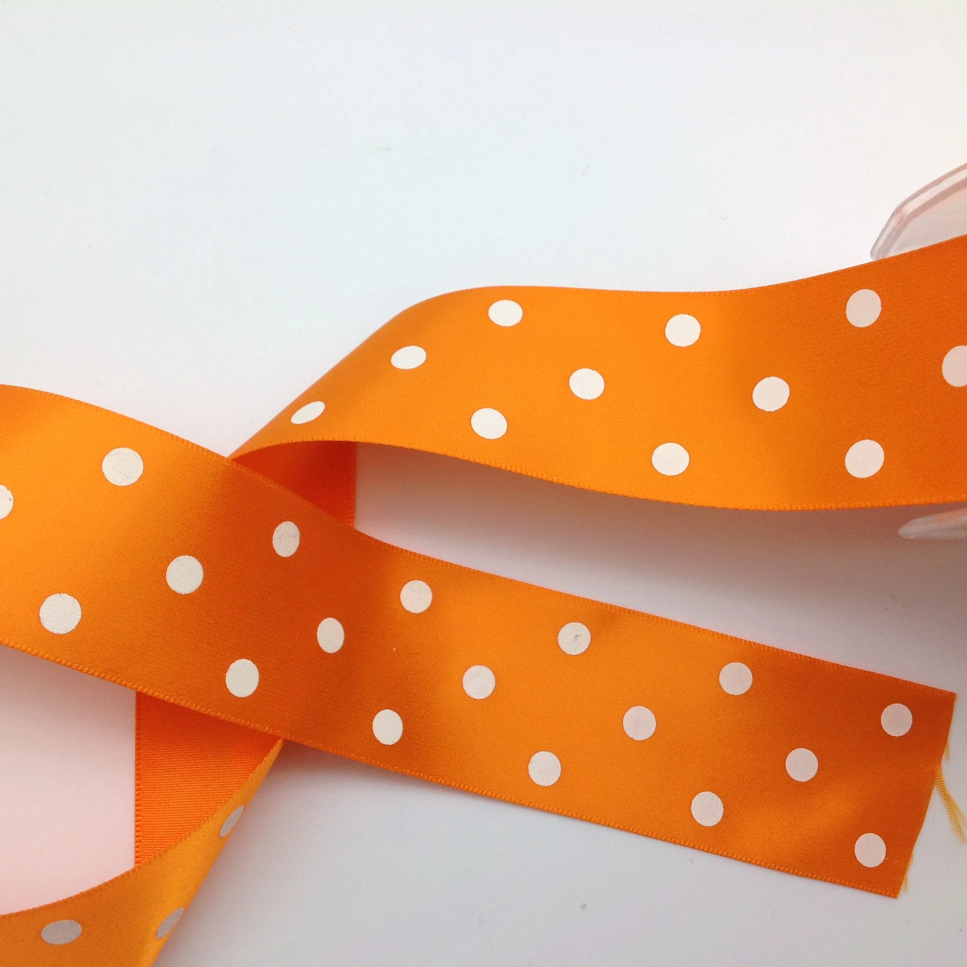 Tradway P1 - Polkadot Ribbon, DF957-150-C046, 25 meters per roll, Availabe in 38mm or 25mm.JPG