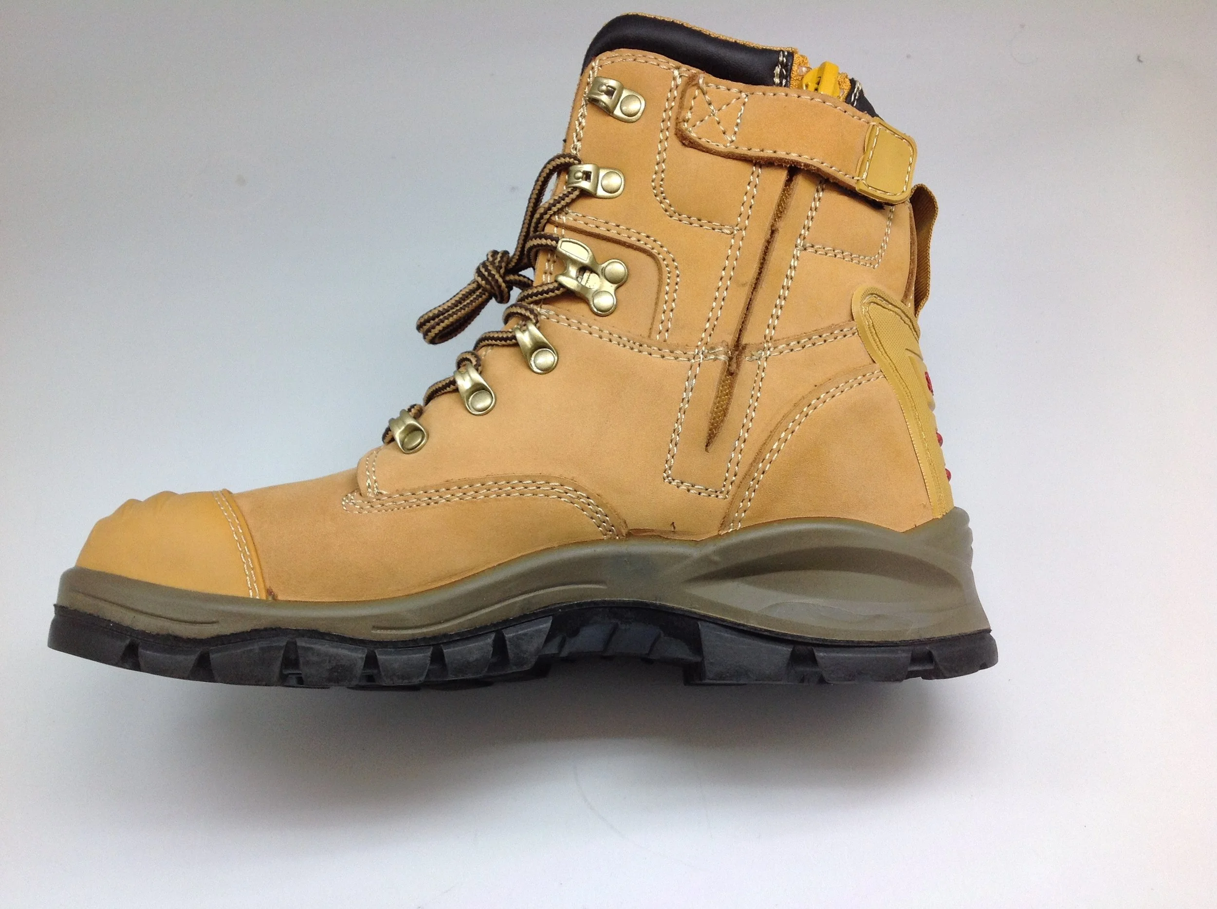 Safety work boot , high leg/ side zip, wheat colour