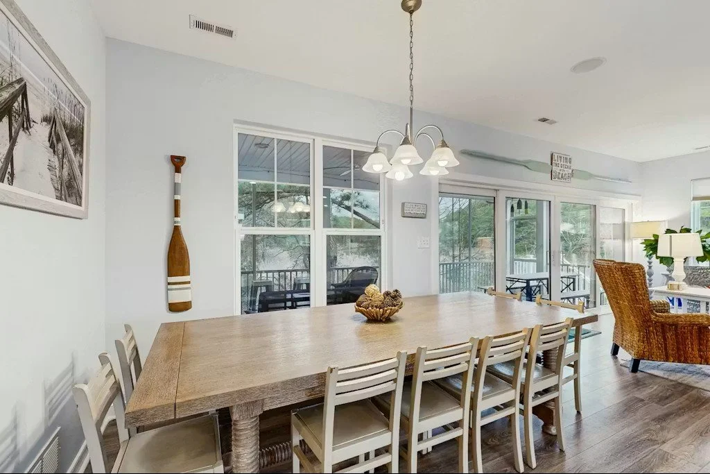 Dining Table.jpg