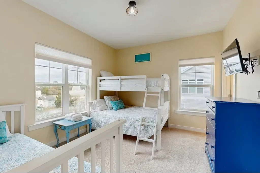 Twin over Double Bunk Room