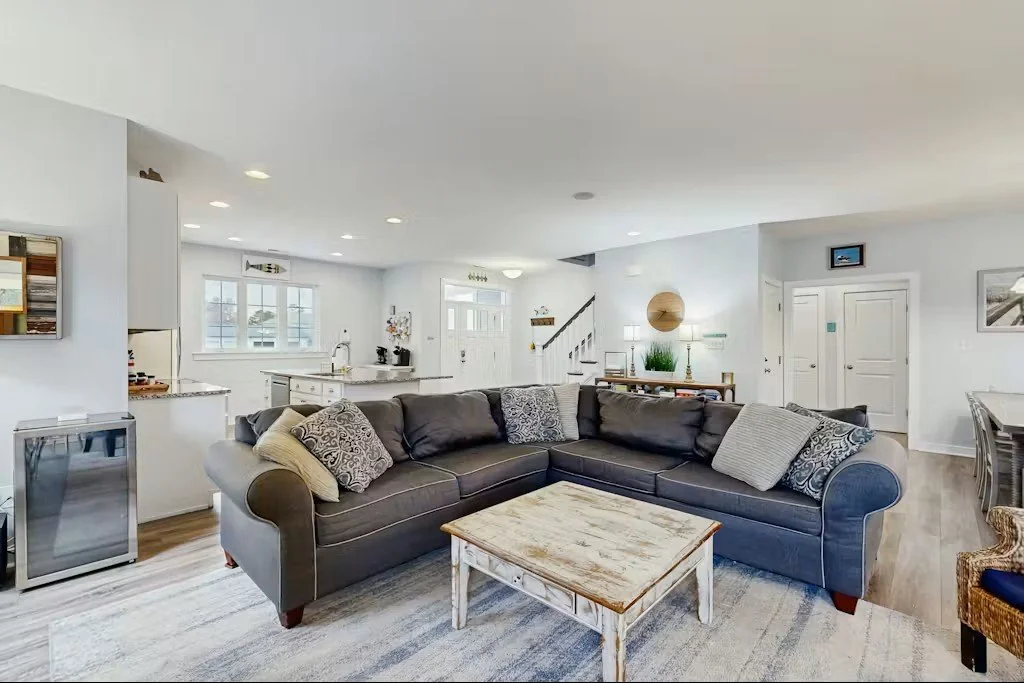 Main Living Space - Seating Area