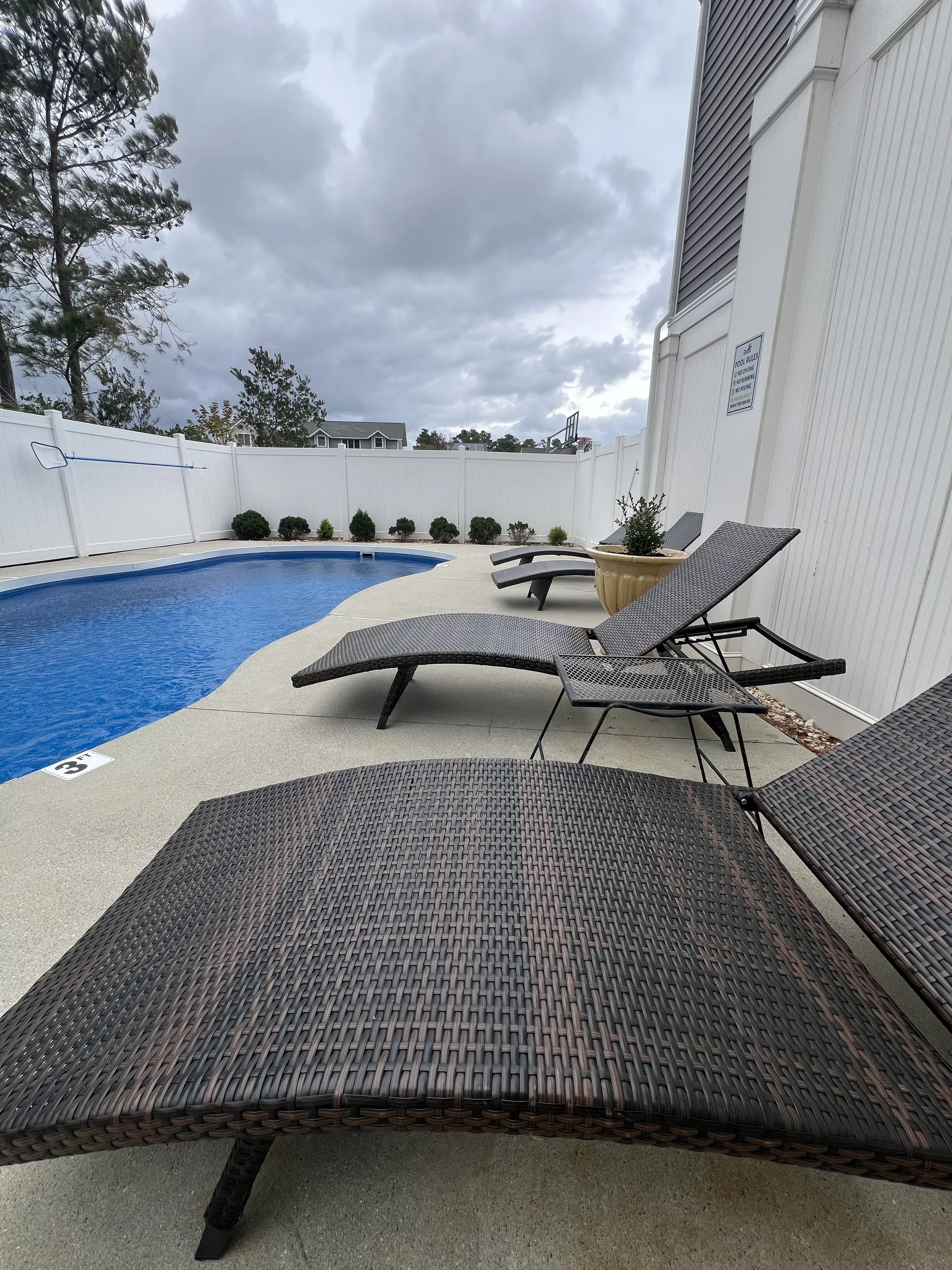 New lounge chairs by the pool