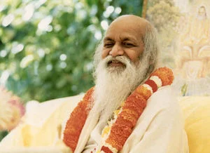 Maharishi-mahesh2.jpg