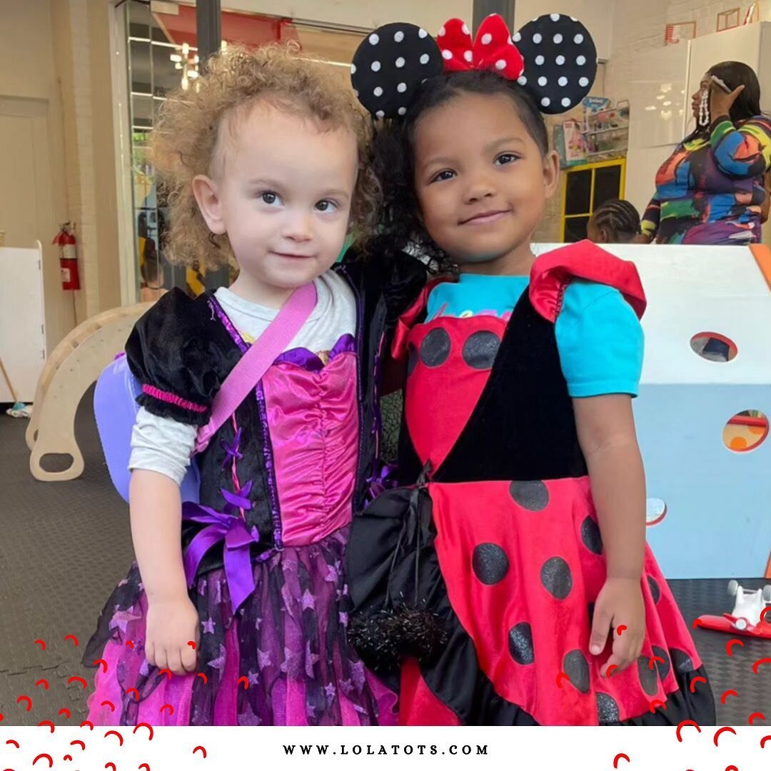 Who says dressing up is only for special occasions?! Everyday is magic through pretend play! ✨