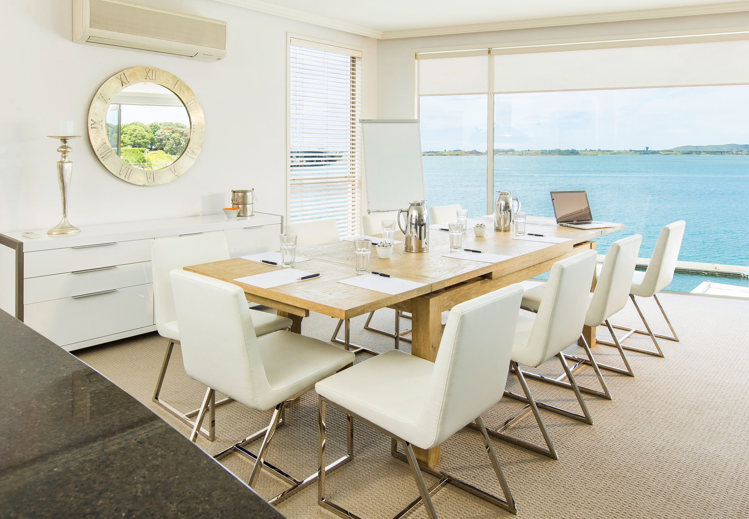 Trinity Wharf Tauranga Accommodation_Harbour View Three Bedroom Apartment_dining031.jpg