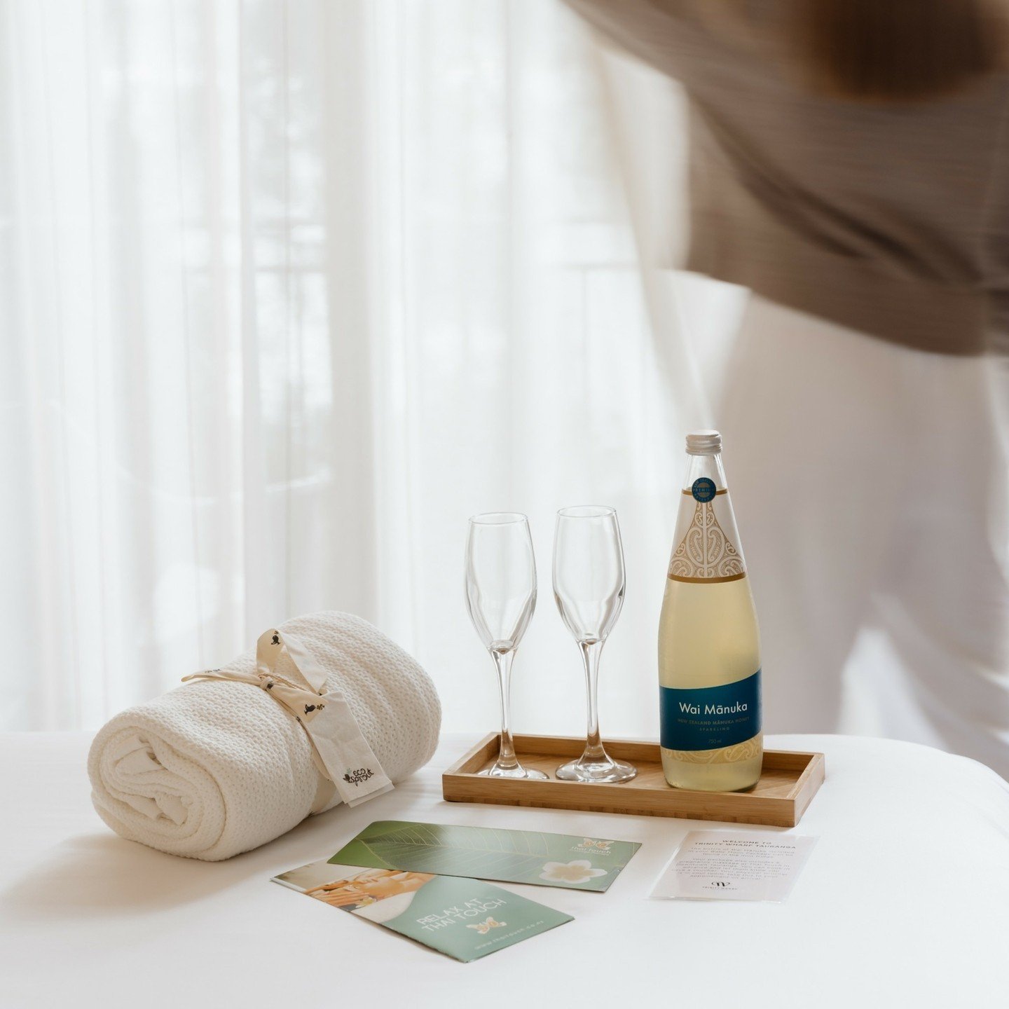 How dreamy does our babymoon package look? Pamper yourself or a mum to be in your life with a gorgeous room at Trinity Wharf,  a @thaitouchnz pregnancy massage, a beautiful @ecosproutnz blanket and @waimanuka.nz bottle with two flutes. 

The perfect 