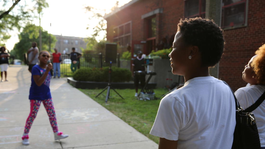 9-year-old Chicago rapper Ms. Nina performs her song “Lip Gloss” for fans at the Washington Park Field House. Ms. Nina and DJ Bsyde were featured in GLMPI’S Sankofa Nights event.