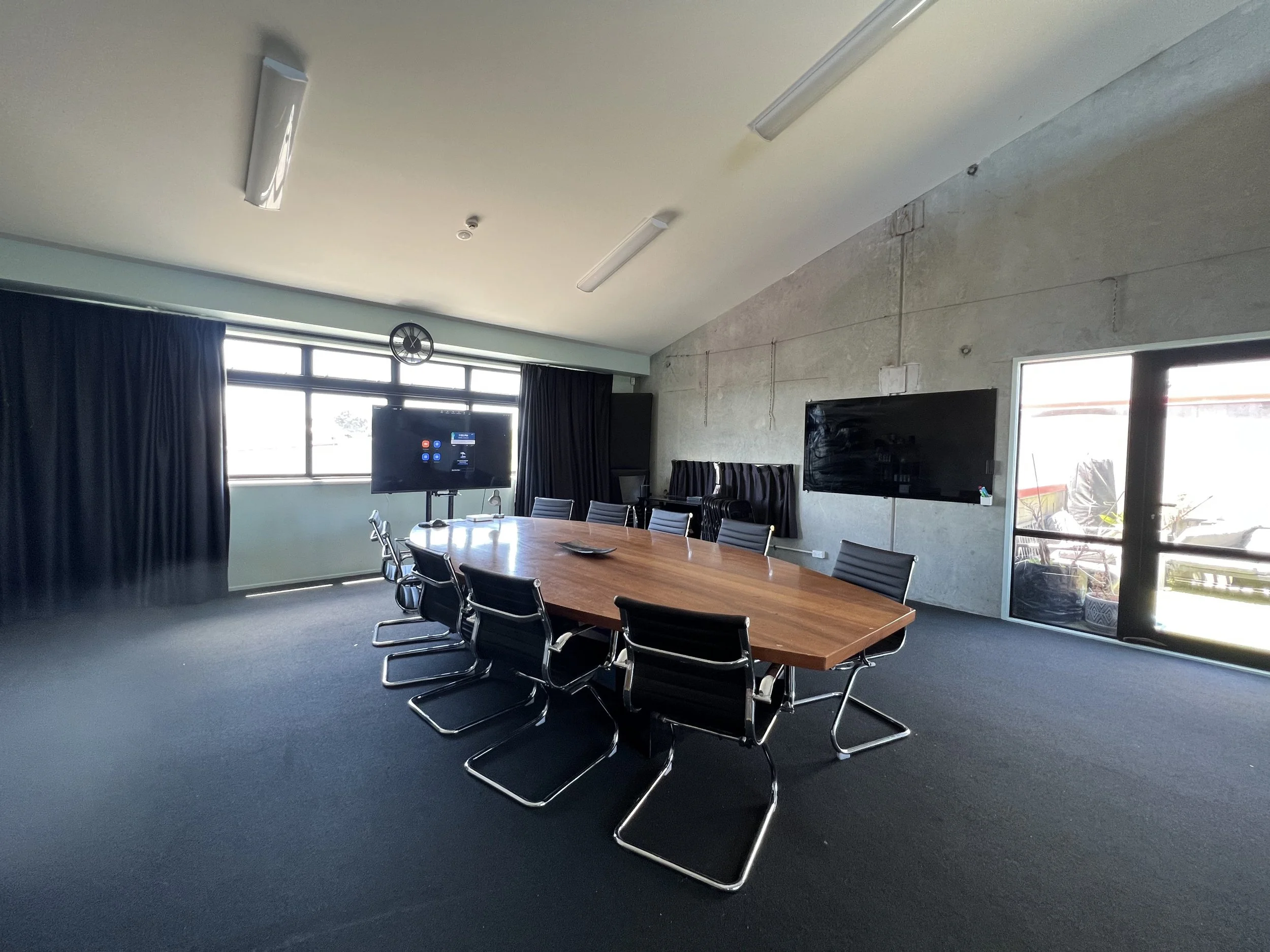37HZ BOARDROOM MEETING - BESPOKE EVENT HOSTING SPACE | HALF DAY ACCESS HIRE (4 HOURS)
