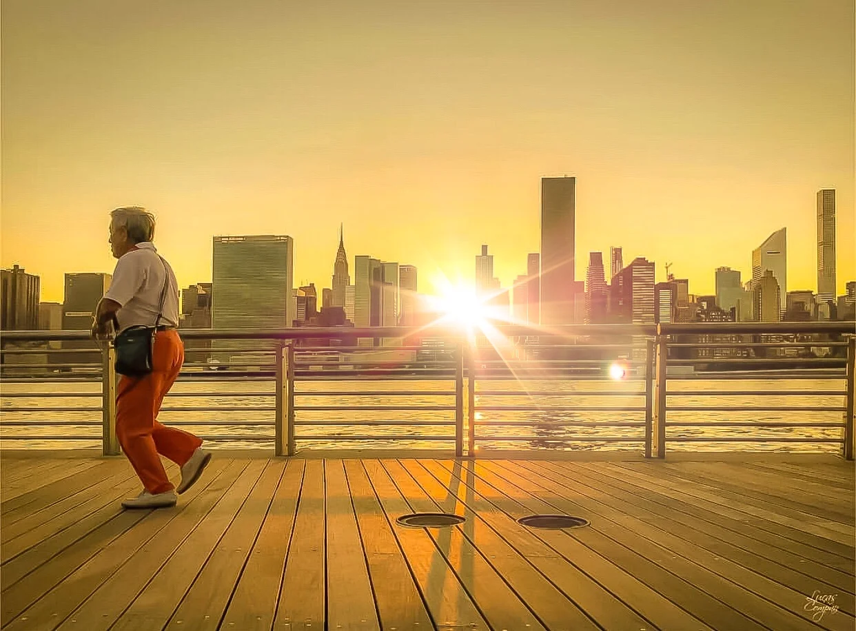 sunset in long island city waterfront, gantry plaza state park