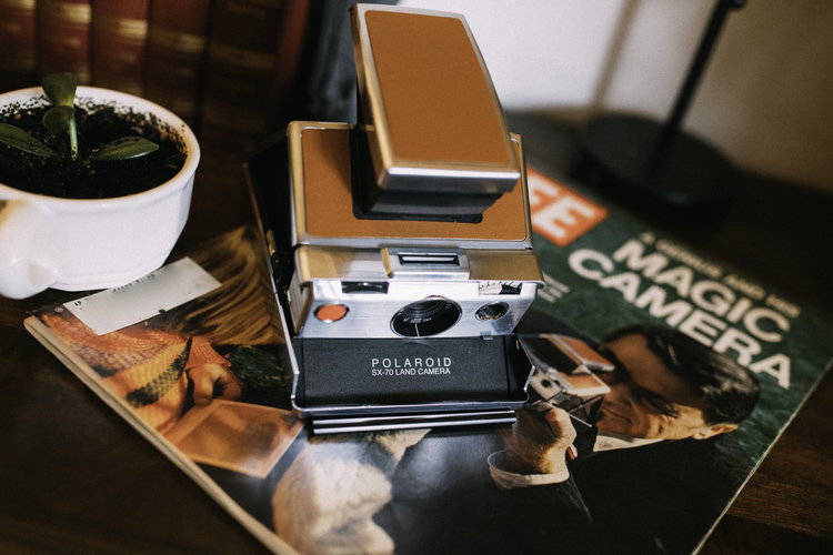 Polaroid SX-70 Review – Camera Legend