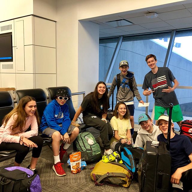 JFK ✈️ PDX contingent of the OMS Mount Hood Ski and Ride Camp, ready to take off bright and early this morning!
&bull;
&bull;
#okemomountainschool #OMS #okemo #okemovalley #winteracademy #snowboarding #skiing #freestyle #alpine #winter #fundraiser #v