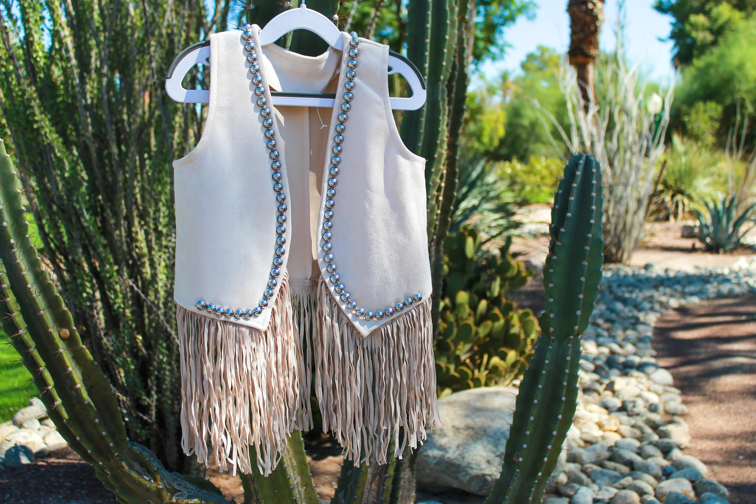 5A07C879-A322-42DF-A2B7-7178978A1F33