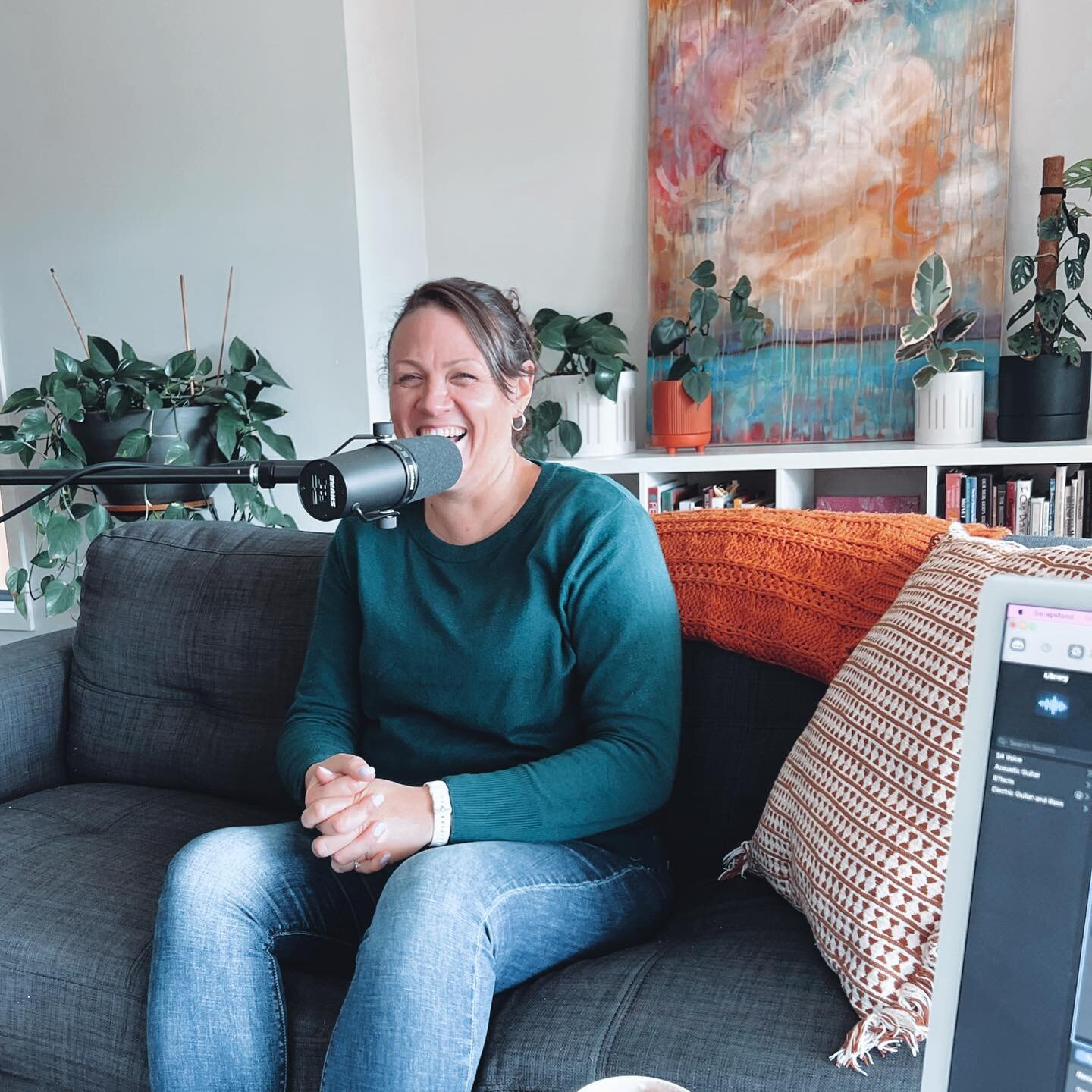 The announcement you&rsquo;ve all been waiting for&hellip; 📣 

Part two of our conversation with Anna Doecke is dropping this weekend! 👏🏽 Mark it in your calendar! Set your alarm! Tell your cousin! Shout it from the rooftops! 💥🕺🏼☄️

&ldquo;Self