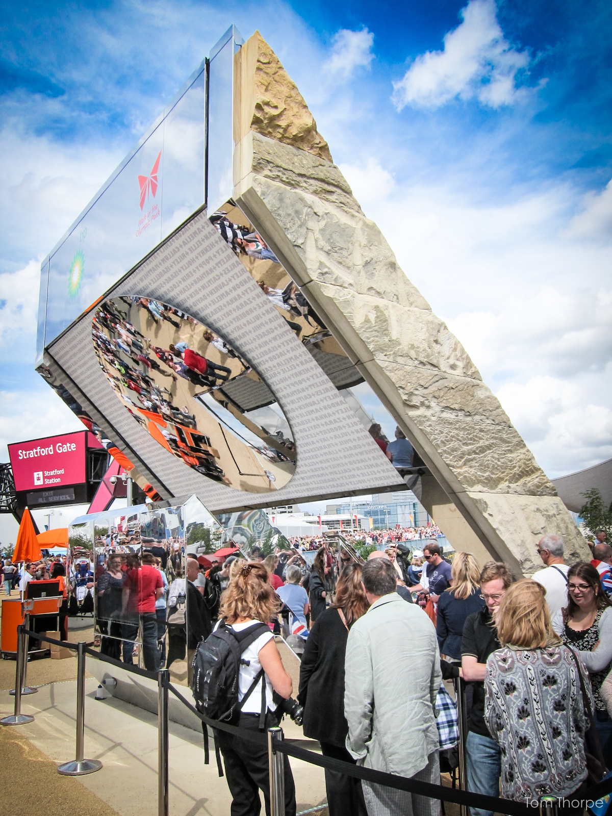 Olympic Park main concourse: sustainably built, super-sized periscope, where more than 130,000 individuals could help set a carbon offset world record.