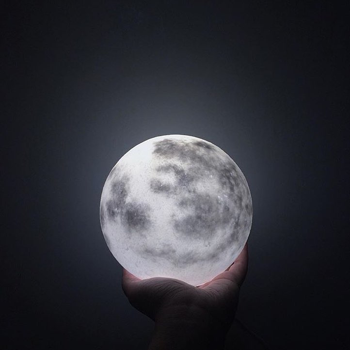 #lunalamp photo by @chelsea_chiu 