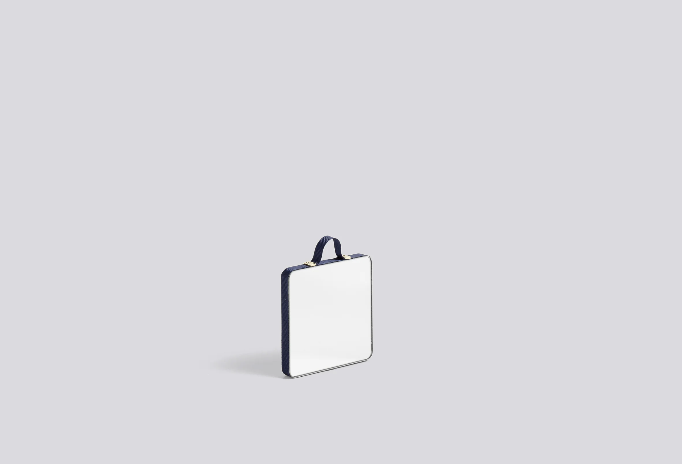 Ruban Square XS blue 01.jpg