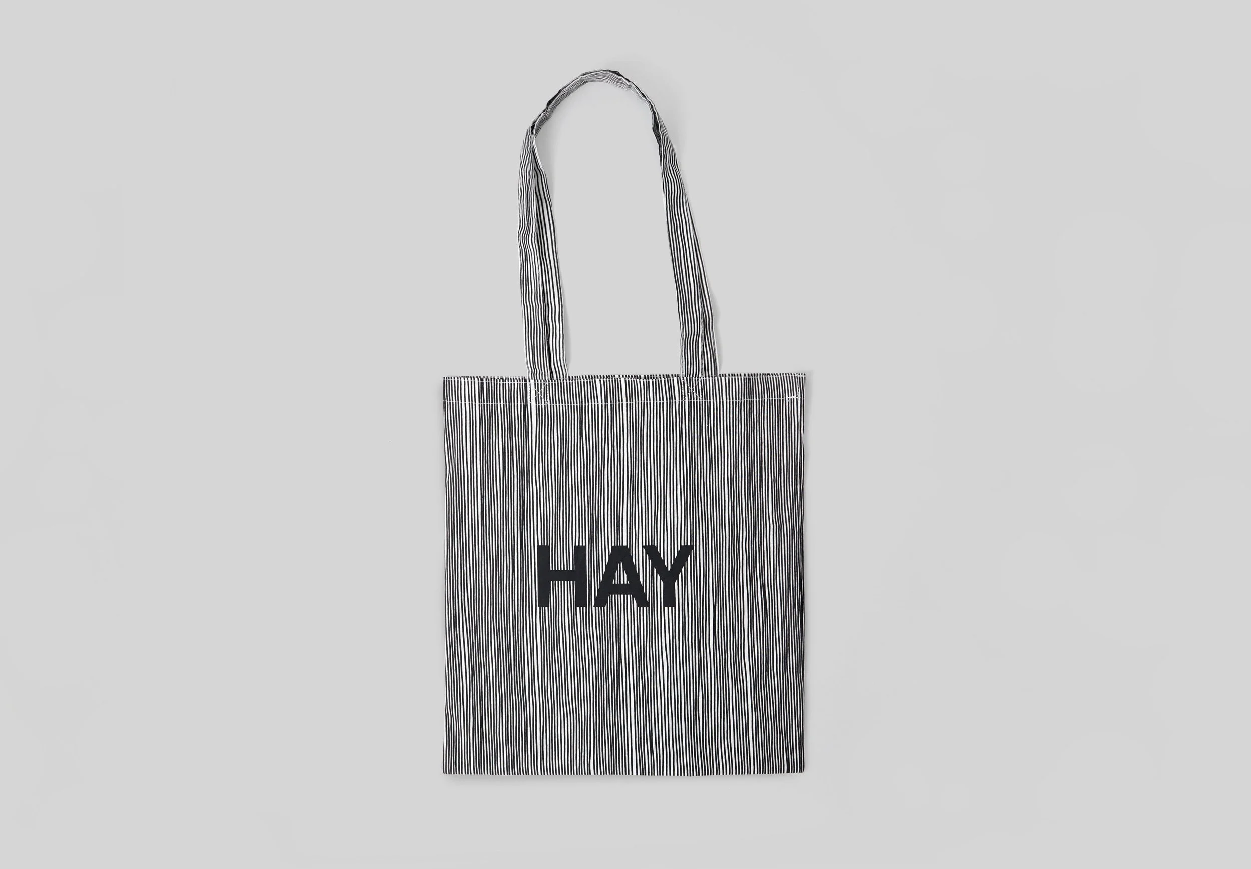 unun_hay-tote.jpg