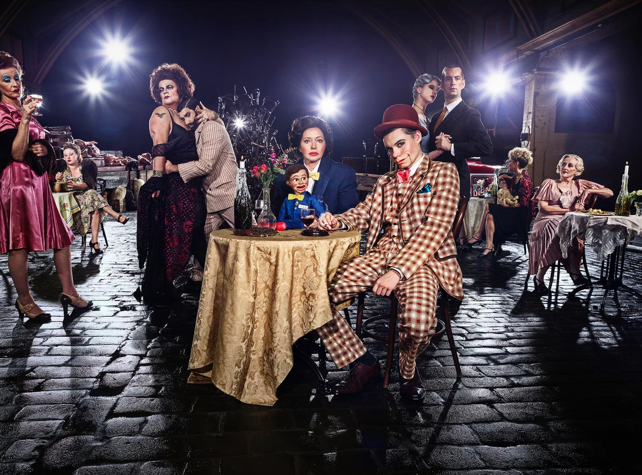 Los Ventrílocuos The Ventriloquists