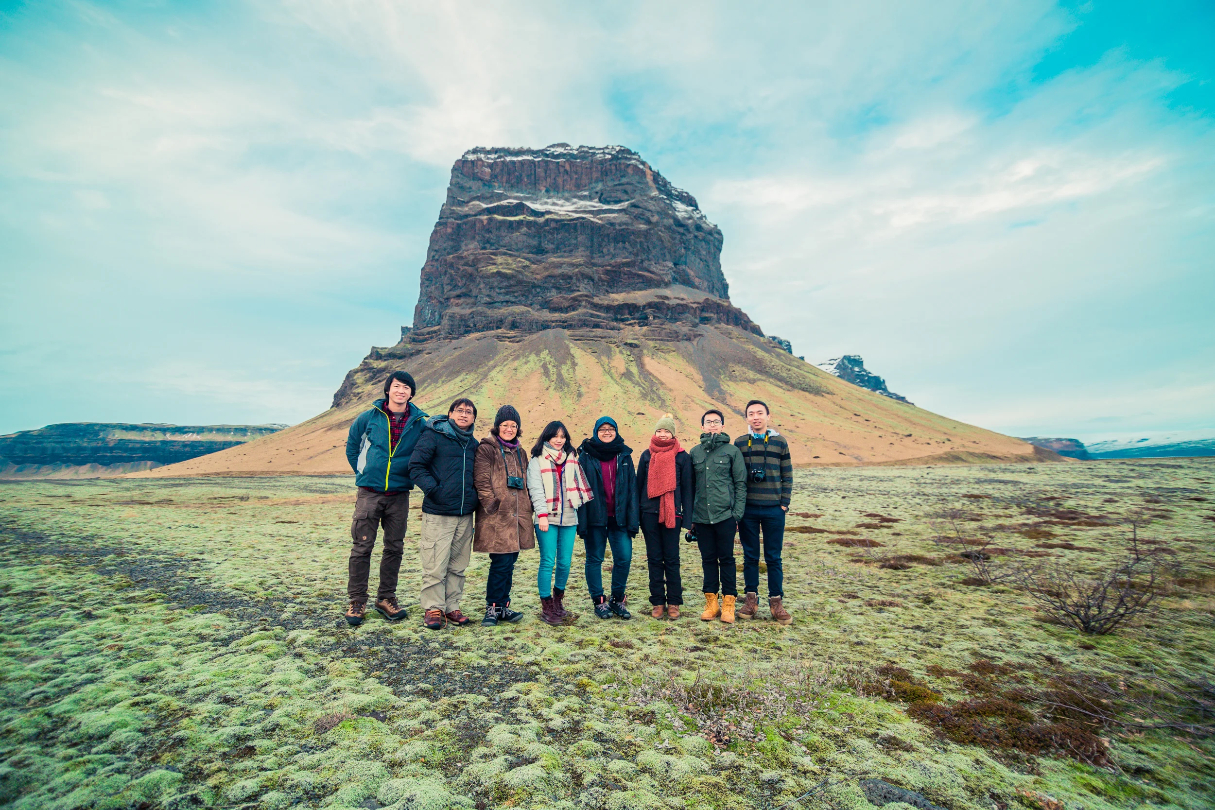 Full team group photo! Ki-ka: Willy, papa, mama, saya, Anbar, Nina, Ook, Michael