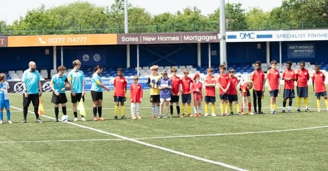 🏆 ECHO CUP CHAMPIONS 🏆

Los Campos U12s 4️⃣ - 1️⃣ Ridgeway Rovers

What a way to finish the season! An incredible performance from the boys to bring home the Echo Cup after an outstanding cup run. Every single player played their part on the journe