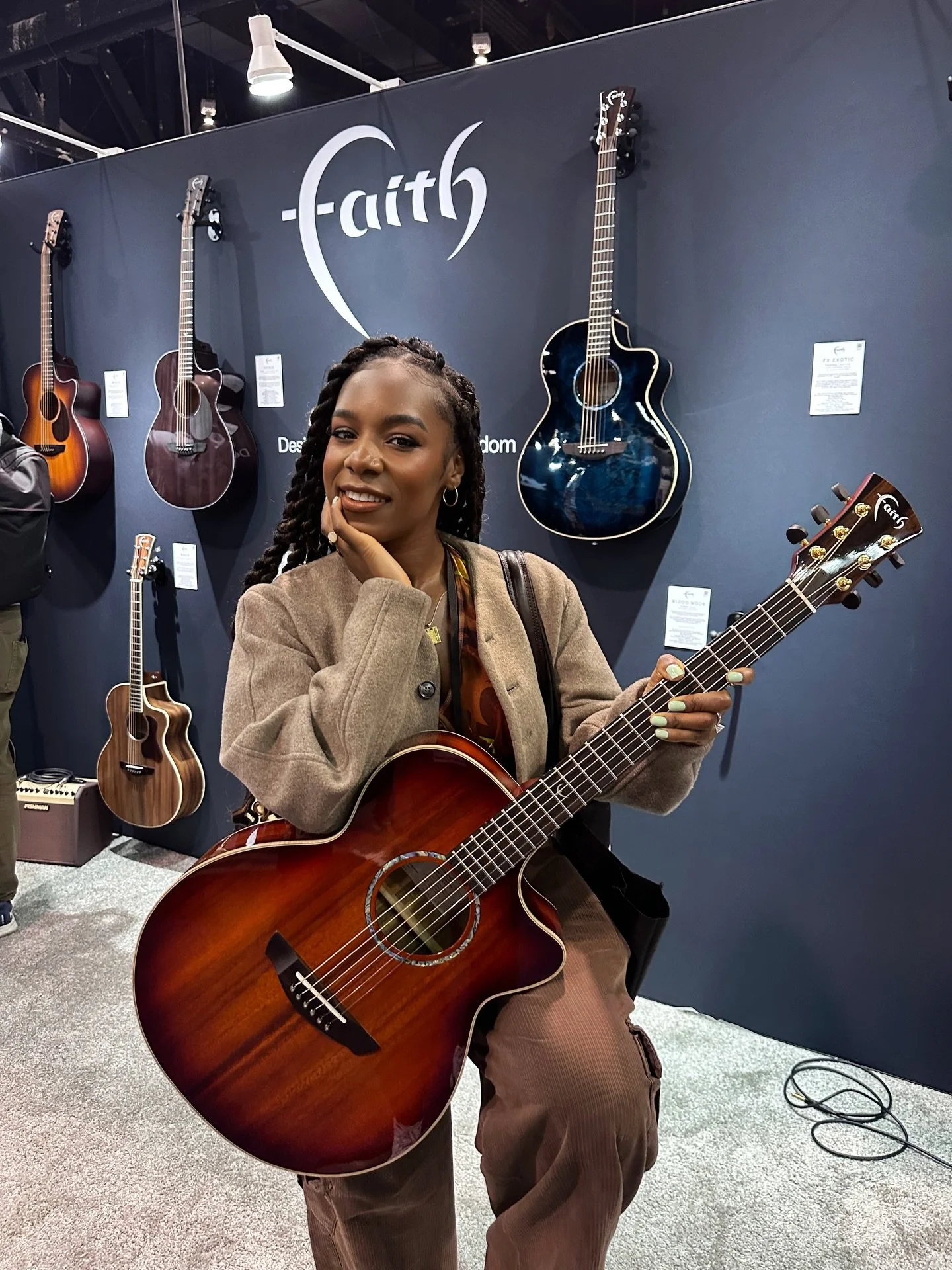 This day deserved more than one photo! 😭🔥✨
Invited to The NAAM Show by @faithguitars and once again reminded why this guitar feels like home! 🥹
I vlogged the entire experience from start to finish, which is now live on my YouTube. Link in bio 💛

