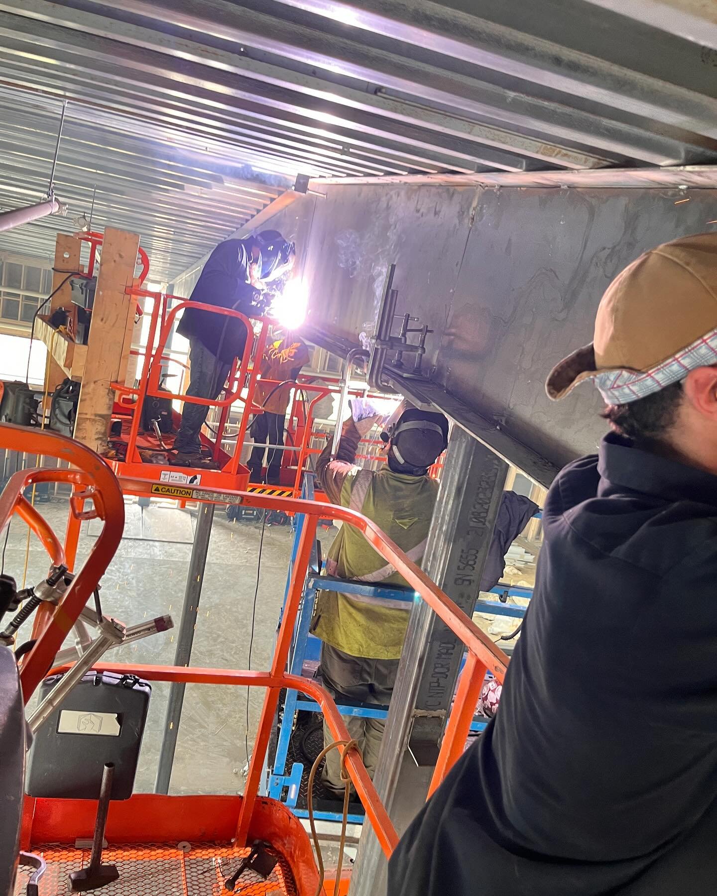 Wrapped up another phase in Fairfield, ME adding a casual 26k lbs to a single column line for @nolimitsmetalworks with the help of @c.a.esthusweldingandmechanical #windload #snowdrift