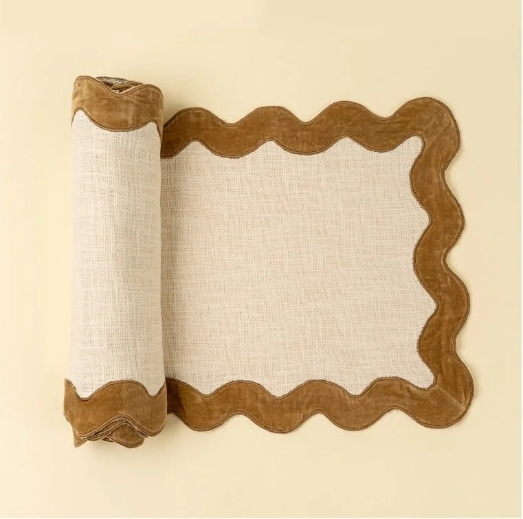 Ind runner velvet scallop gold 1.jpg