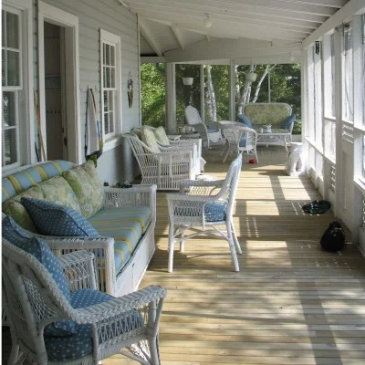 varanda full of cushions