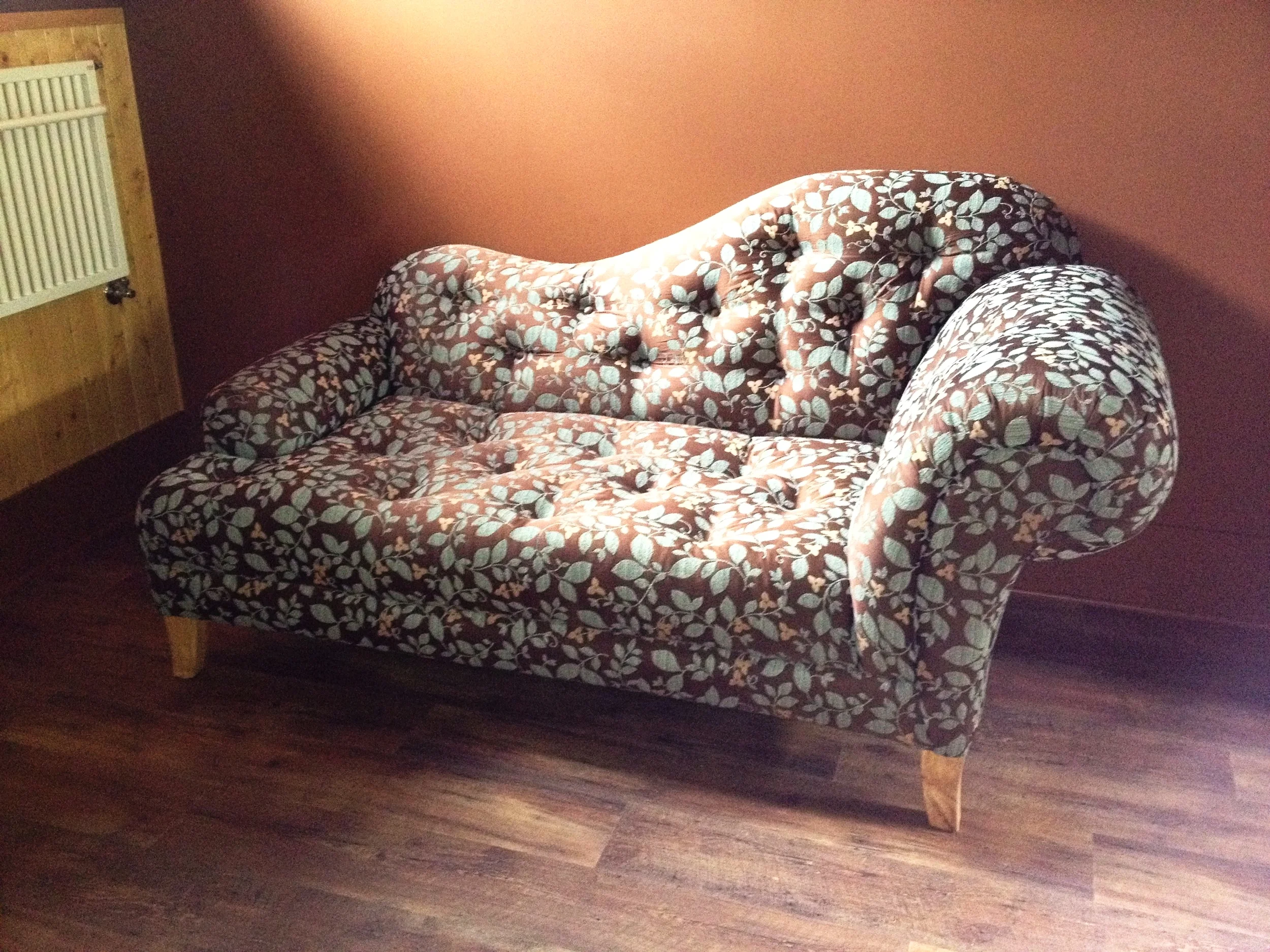 curvy chaise
