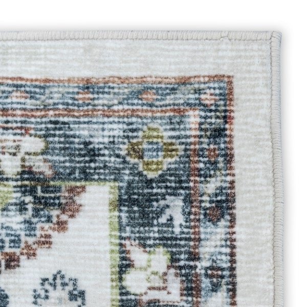 Viana rug Brio Medallion 3.jpg