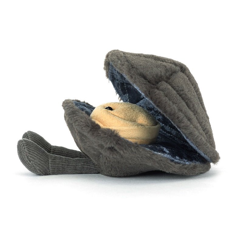 jcat amuseables Michelle mussel 2.jpg