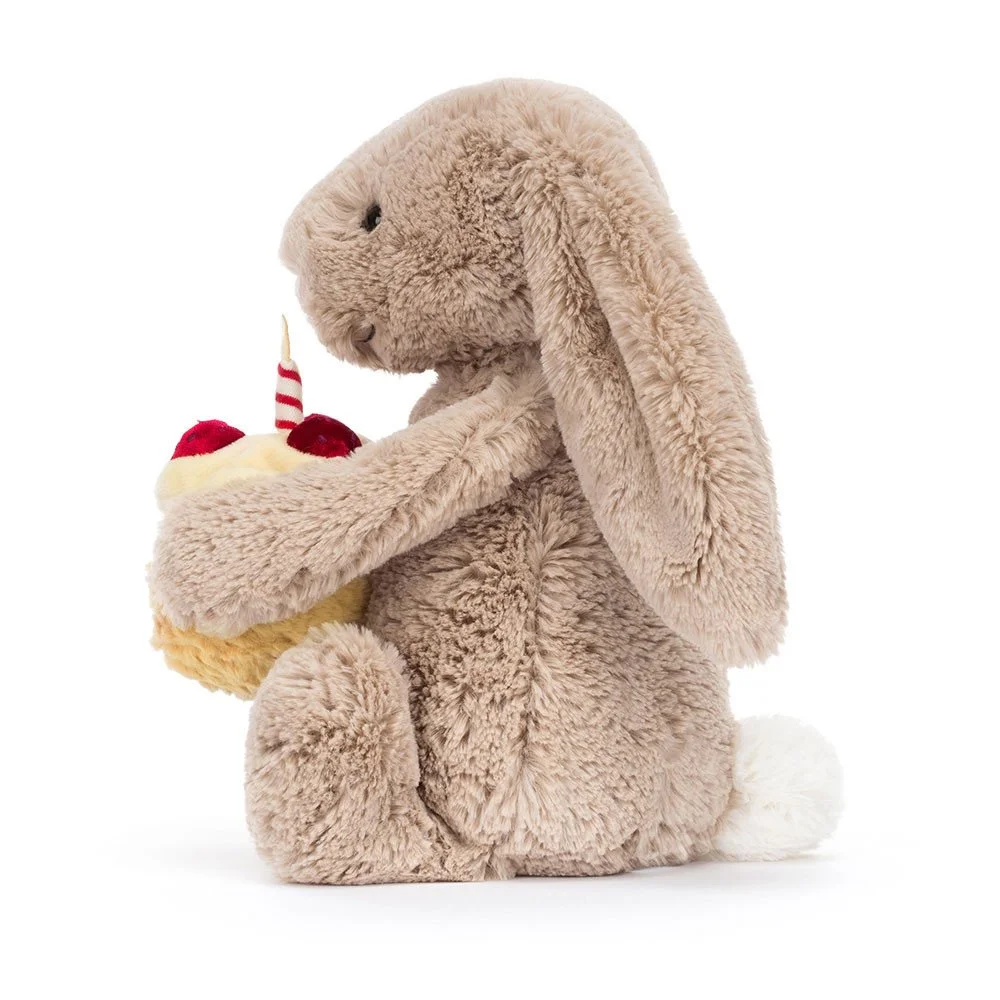 Jelly Bashful beige bunny cake 3.jpg