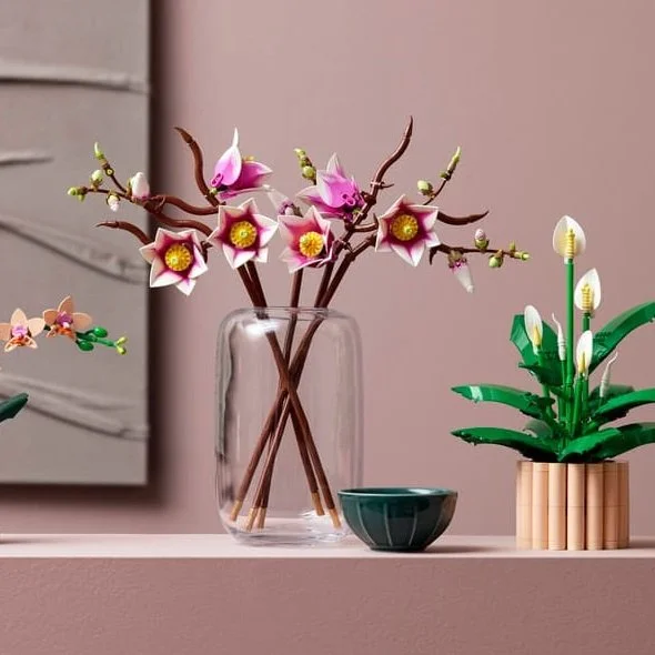 Lego botanicals magnolia branches 11510 3.jpg