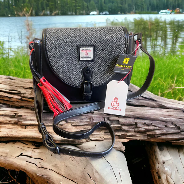 PKWC bag saddle black 1.png