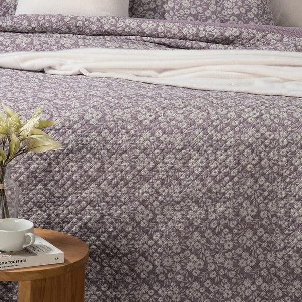 BRNL quilt Maggie lavender 2.jpg