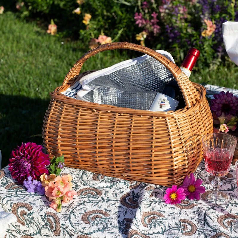 BBL Picnic small 3.jpg