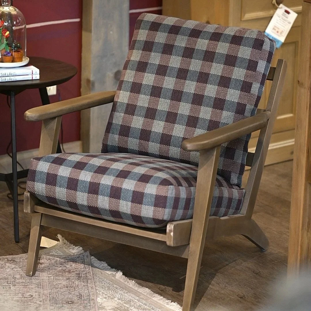purple_plaid_chair.jpg
