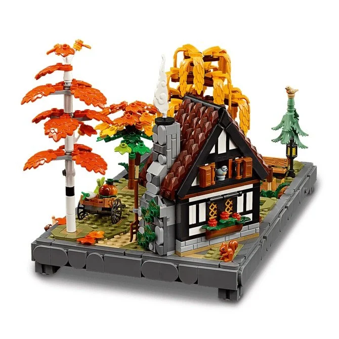 LEGO® Icons Autumn Cottage Garden (11372)